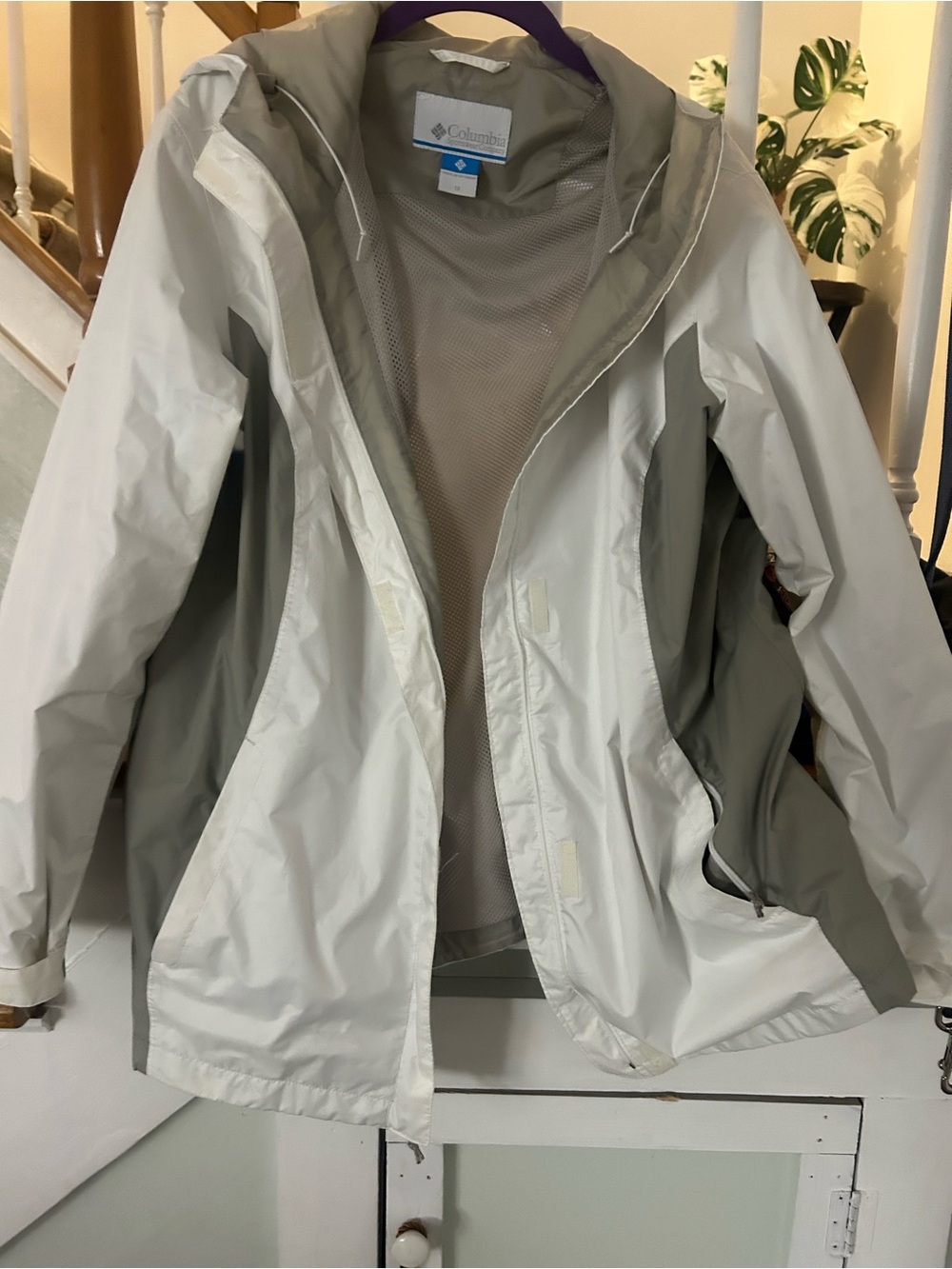 Columbia Women's White and Gray Ski Jacket